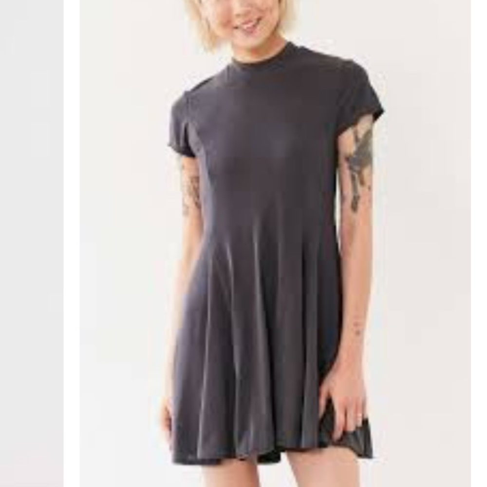 Swing dress with open back detail